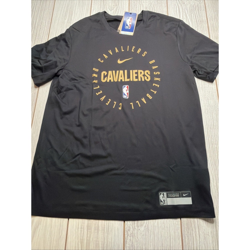 New Nike Mens Cleveland Cavaliers NBA Long Sleeve Shirt Size Large Black Gold